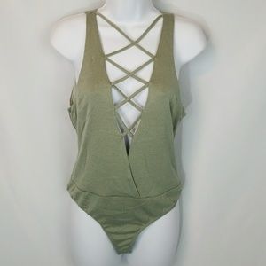 ❤ 3/$25 Blanc Sexy Low Cut Body Suit